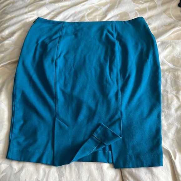 CABI pencil skirt - Picture 2 of 5